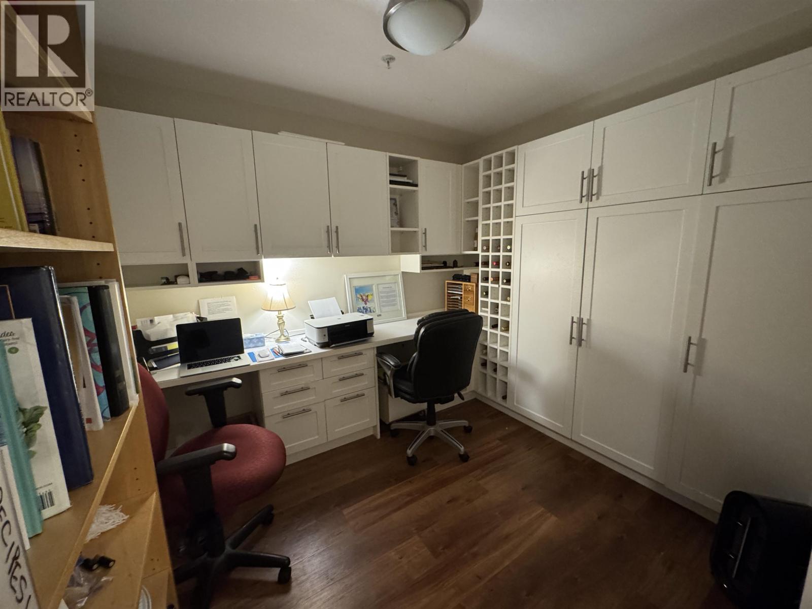 206 5665 TEREDO STREET, Sechelt