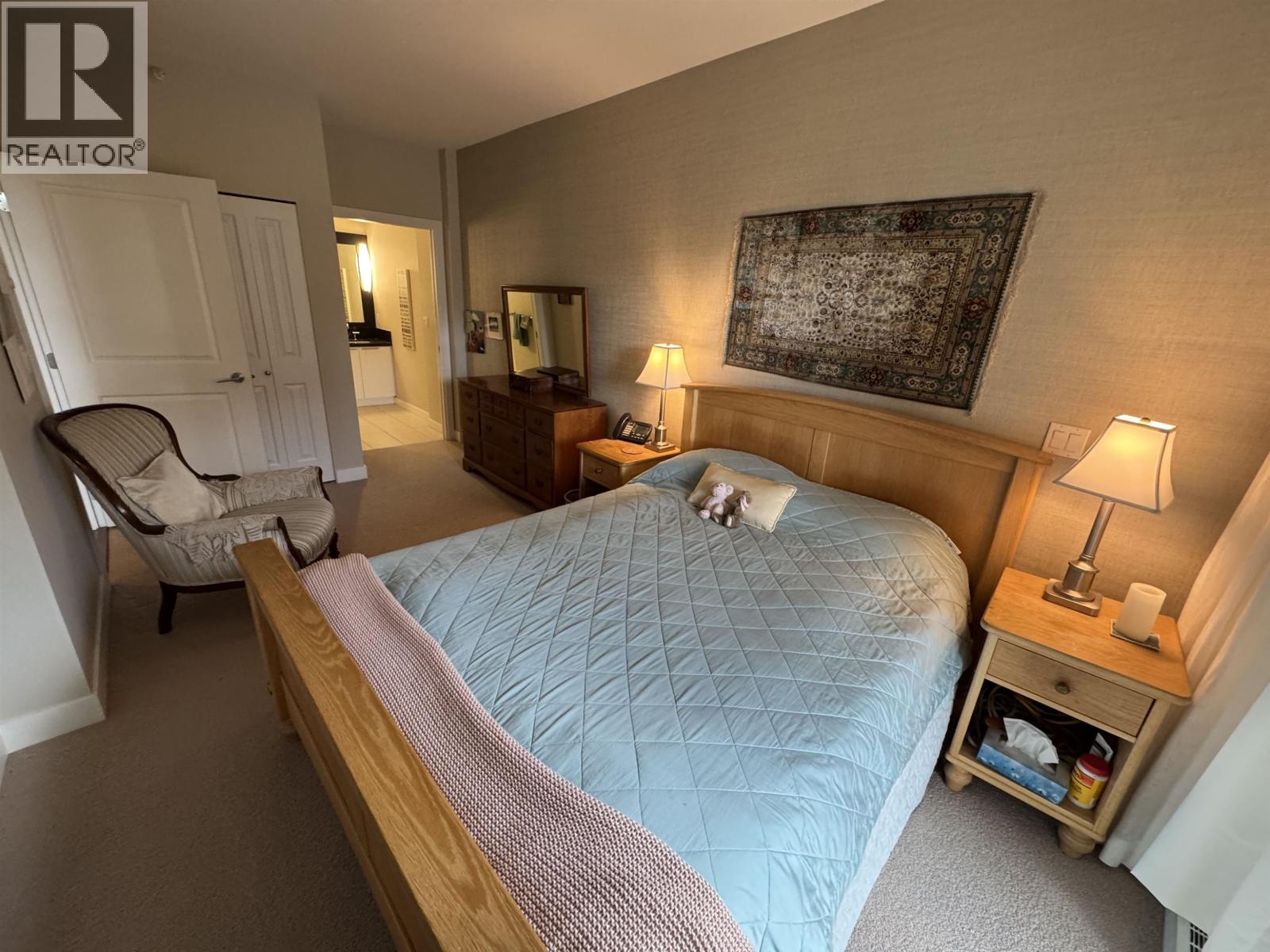 206 5665 TEREDO STREET, Sechelt