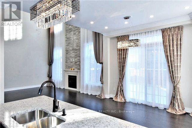 Single Family House for Sale in  QUEEN FILOMENA AVENUE Vaughan (Patterson) 