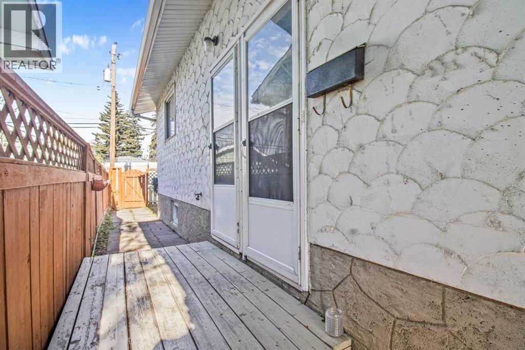 Single Family House Bungalow for Sale in  Dovercliffe Way SE Dover Calgary 