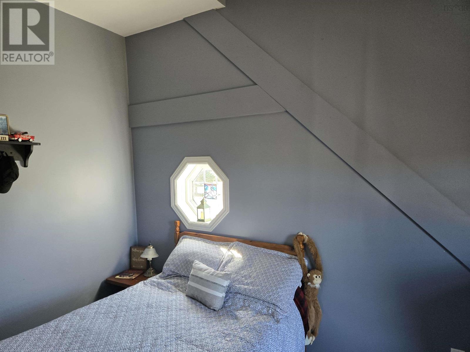 Property 21 of 31 of 4857 HIGHWAY 2