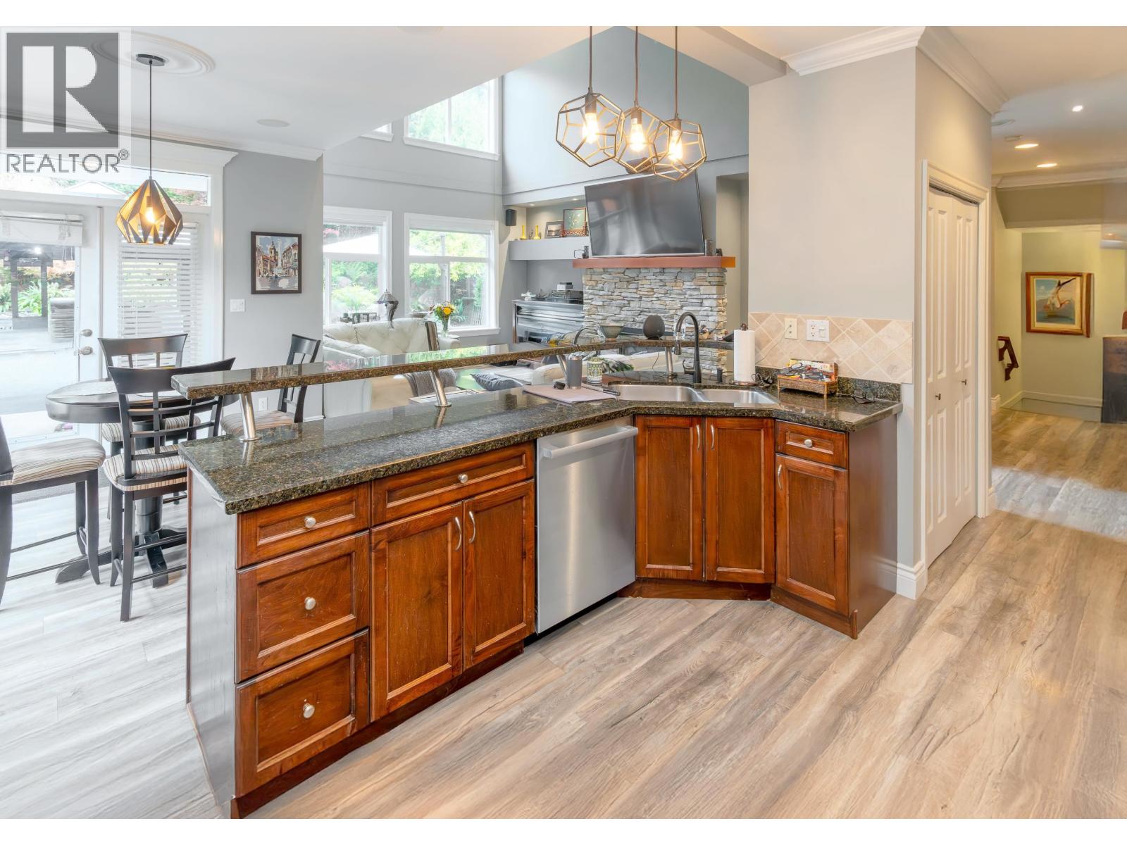 2915 FERN DRIVE, Anmore