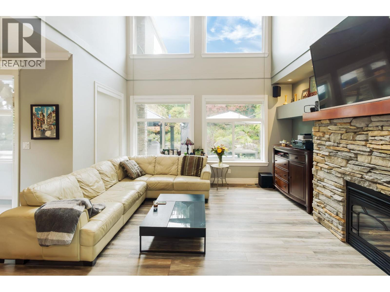 2915 FERN DRIVE, Anmore