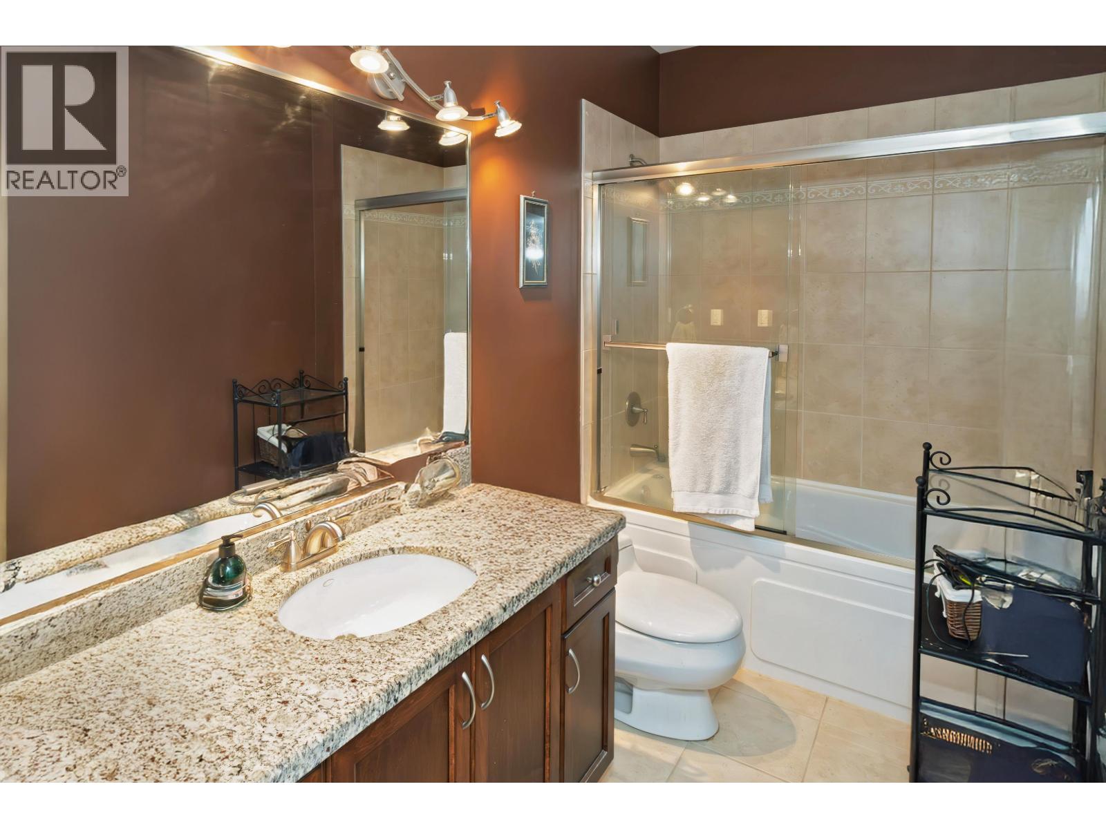 2915 FERN DRIVE, Anmore