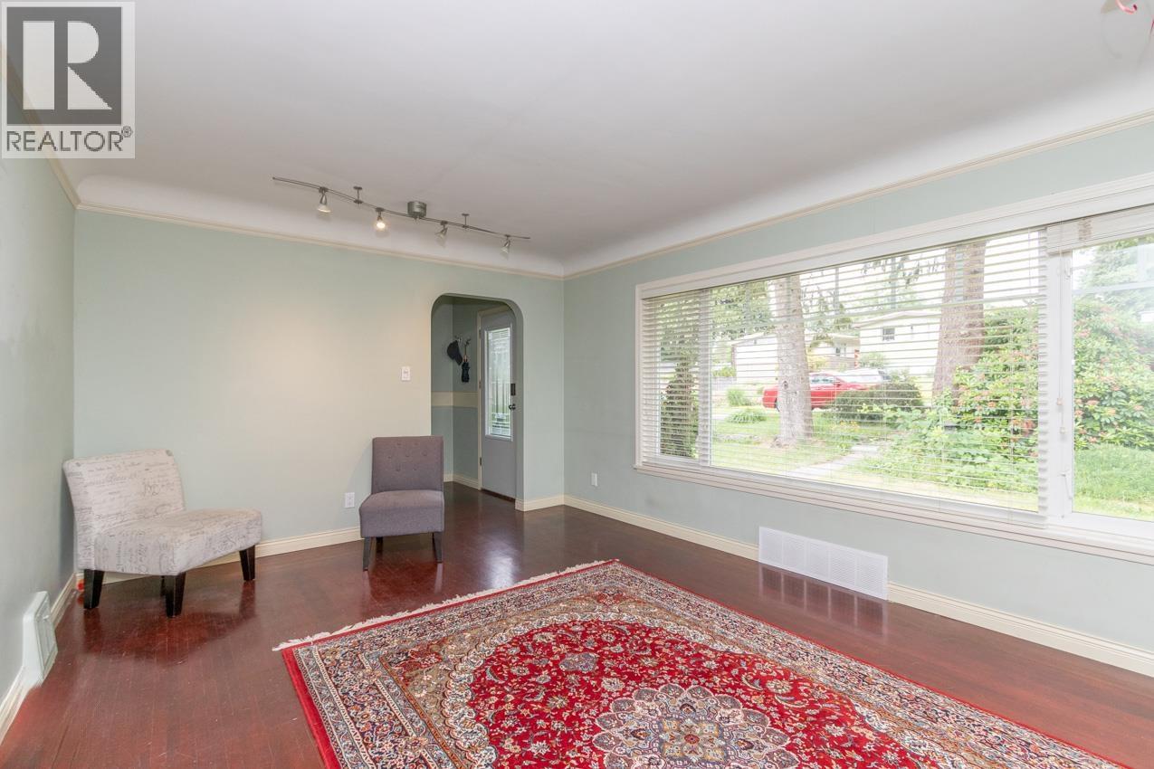 341 W 24TH STREET, North Vancouver