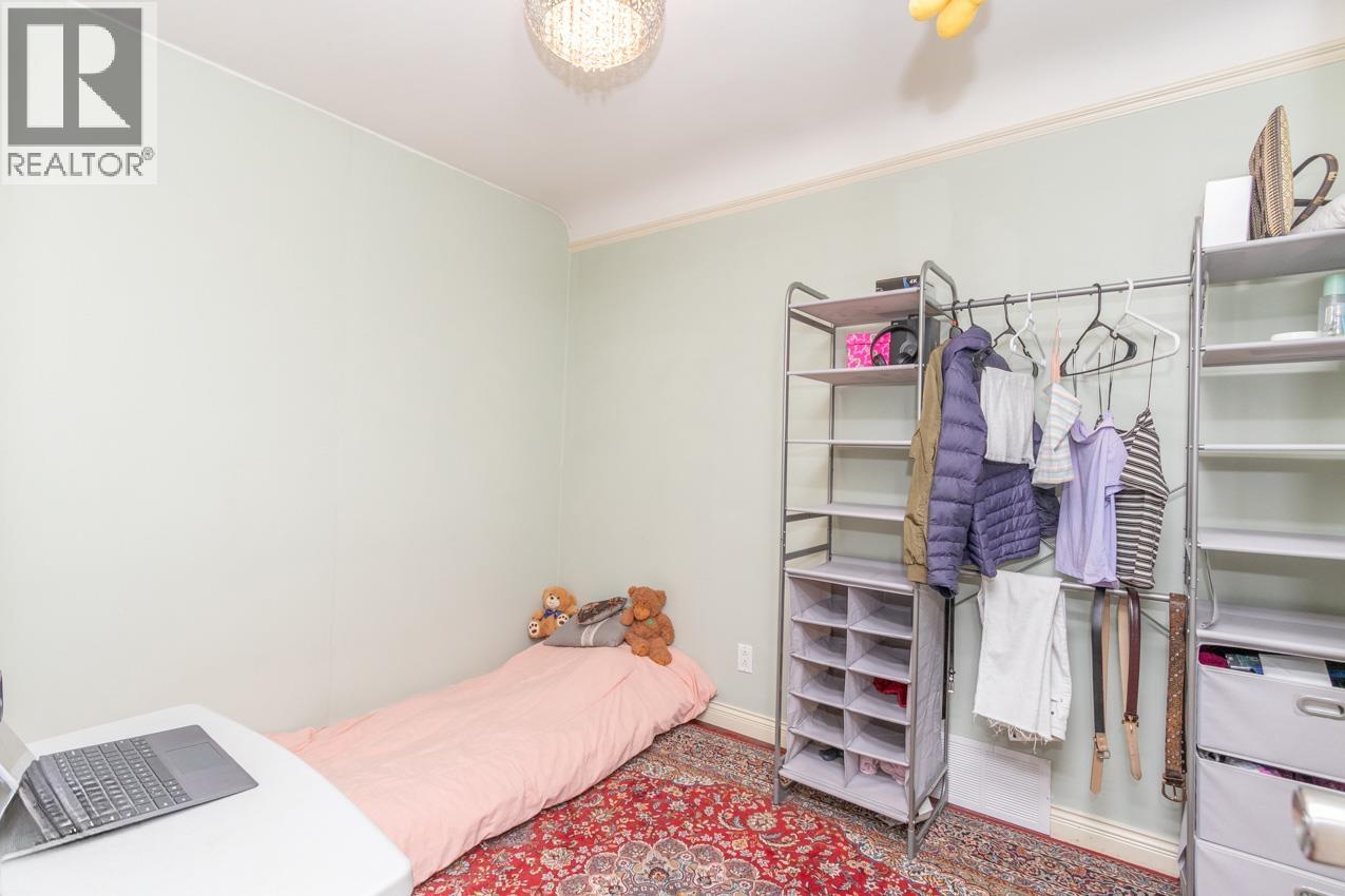 341 W 24TH STREET, North Vancouver