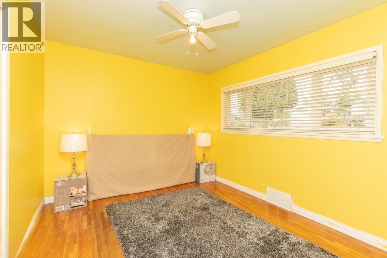 341 W 24TH STREET, North Vancouver