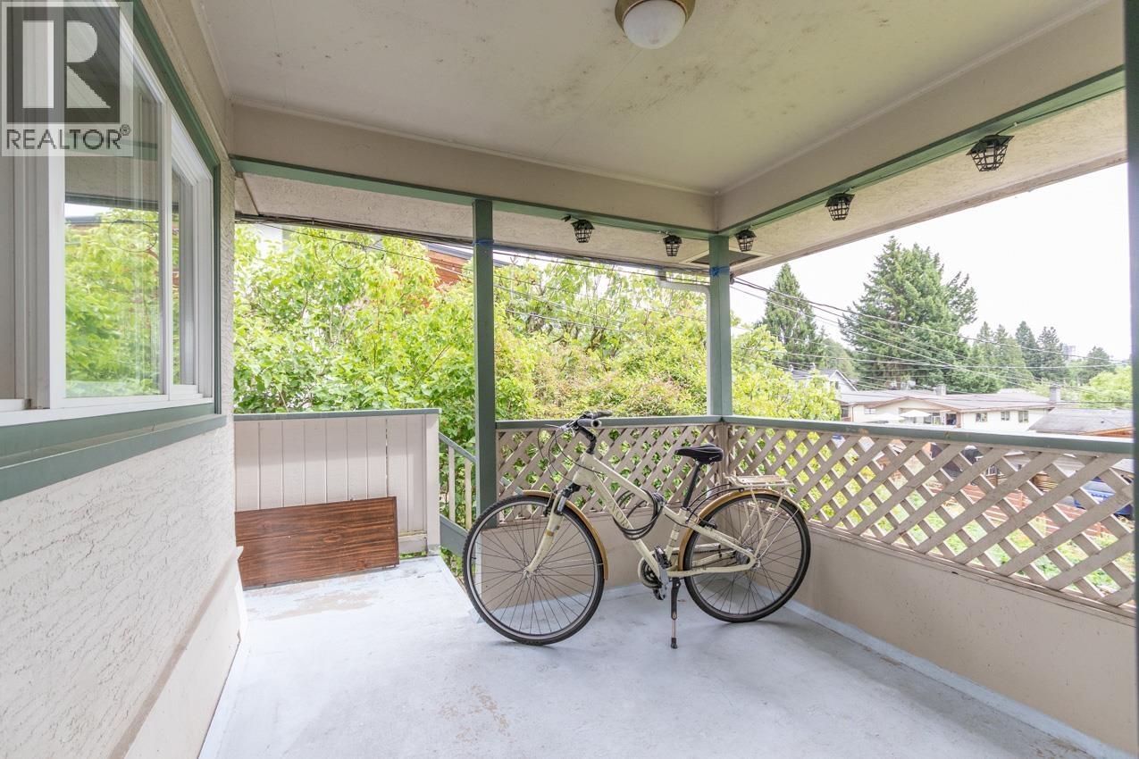 341 W 24TH STREET, North Vancouver