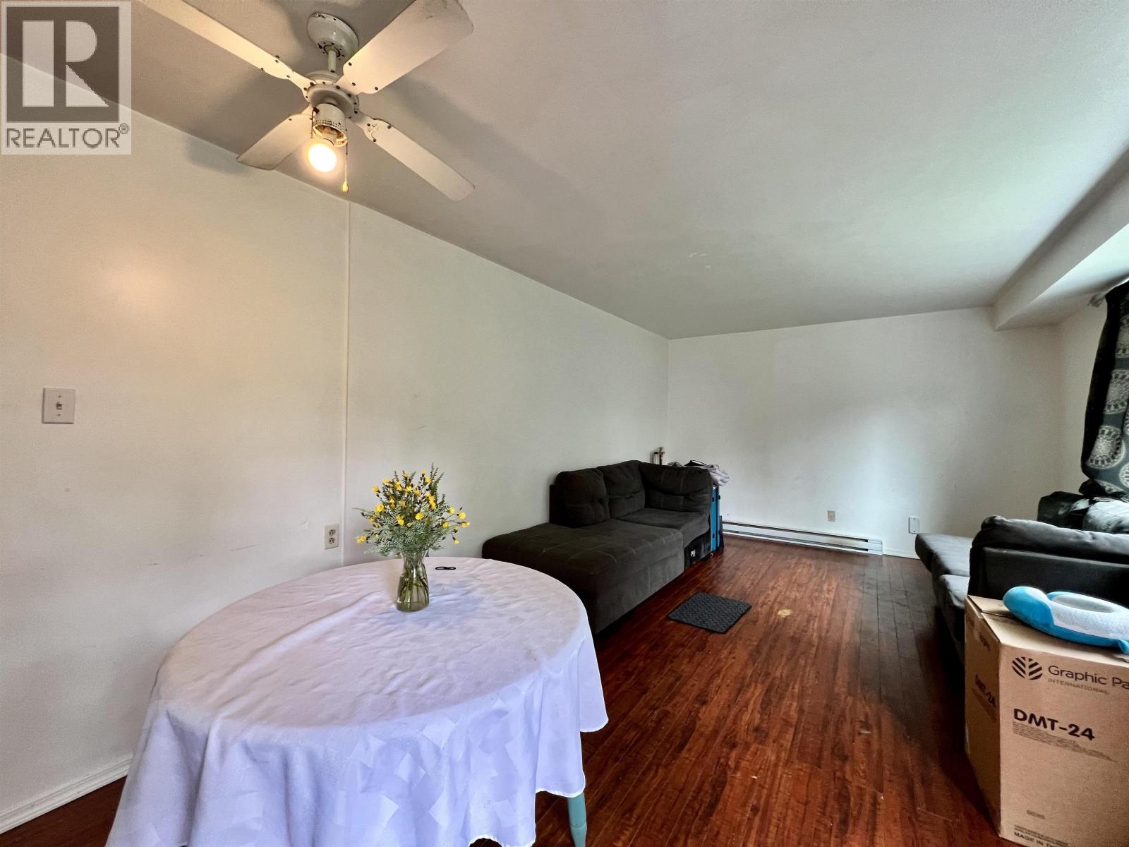 897-899 SUMMIT AVENUE