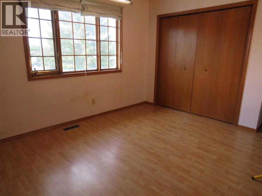 Single Family House for Sale in  La Valencia Gardens NE Monterey Park Calgary 