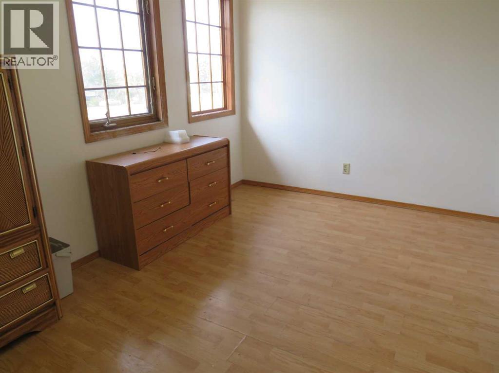 Single Family House for Sale in  La Valencia Gardens NE Monterey Park Calgary 