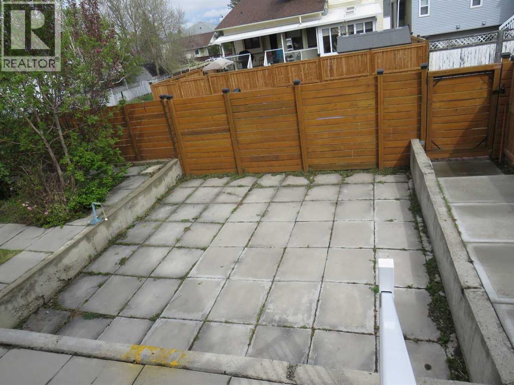 Single Family House for Sale in  La Valencia Gardens NE Monterey Park Calgary 