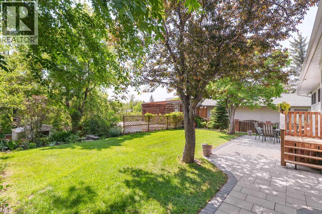 Single Family House Bungalow for Sale in  Windsor Street NW St Andrews Heights Calgary 