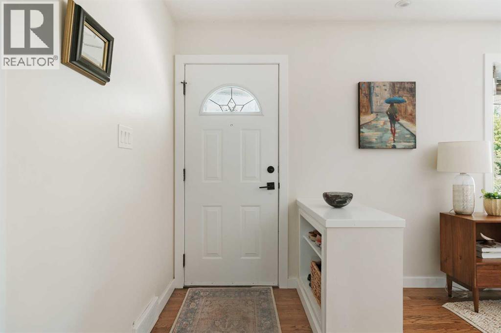 Single Family House Bungalow for Sale in  Windsor Street NW St Andrews Heights Calgary 