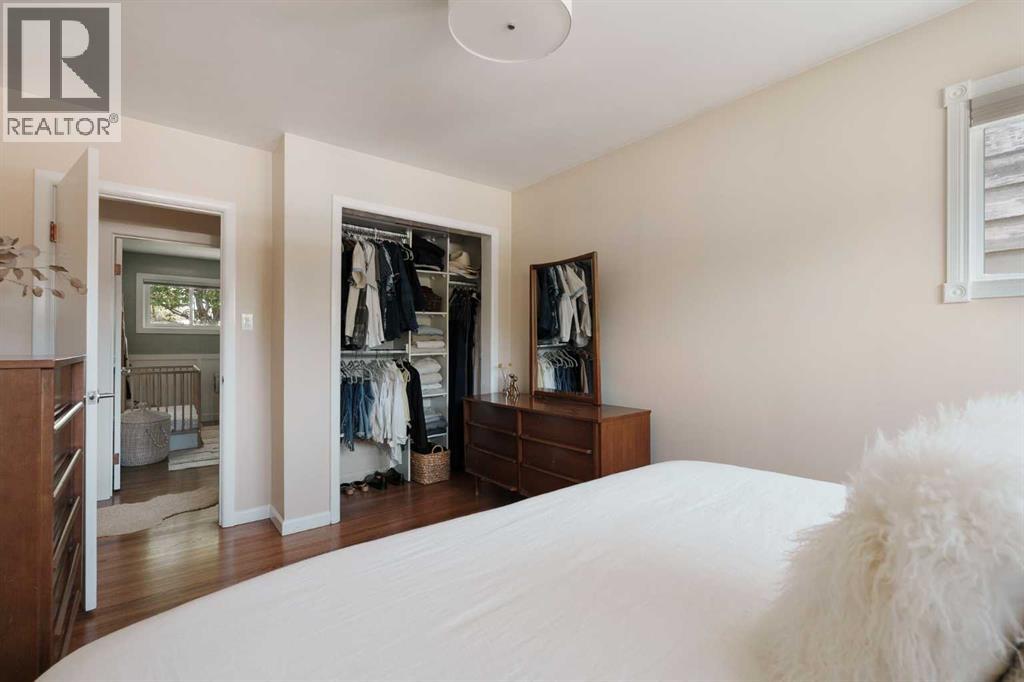 Single Family House Bungalow for Sale in  Windsor Street NW St Andrews Heights Calgary 