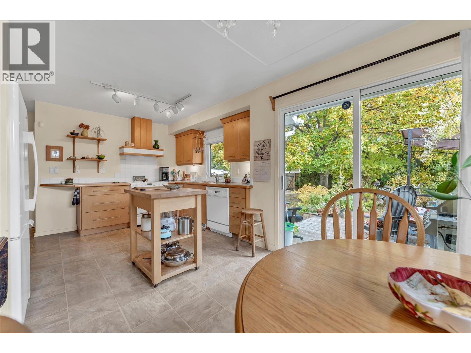 956 Kilwinning Street, Penticton