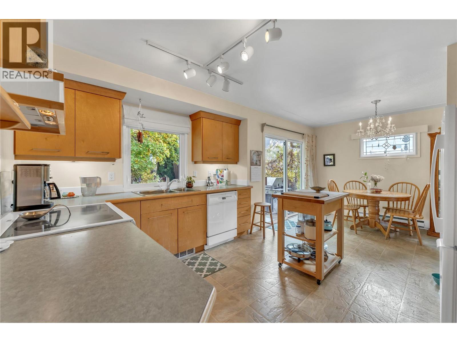 956 Kilwinning Street, Penticton