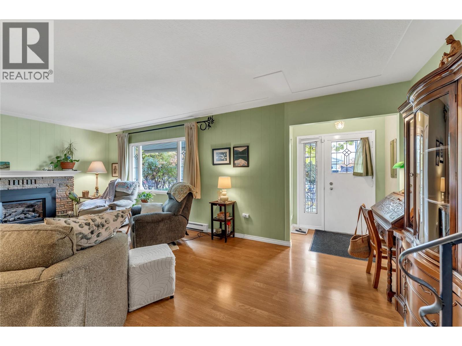 956 Kilwinning Street, Penticton