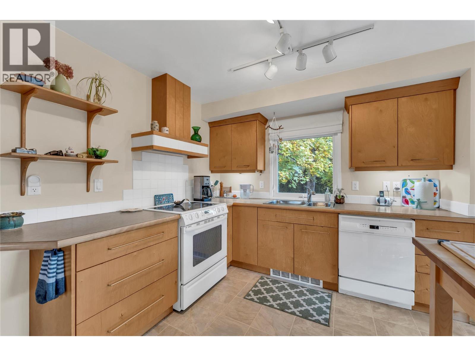 956 Kilwinning Street, Penticton