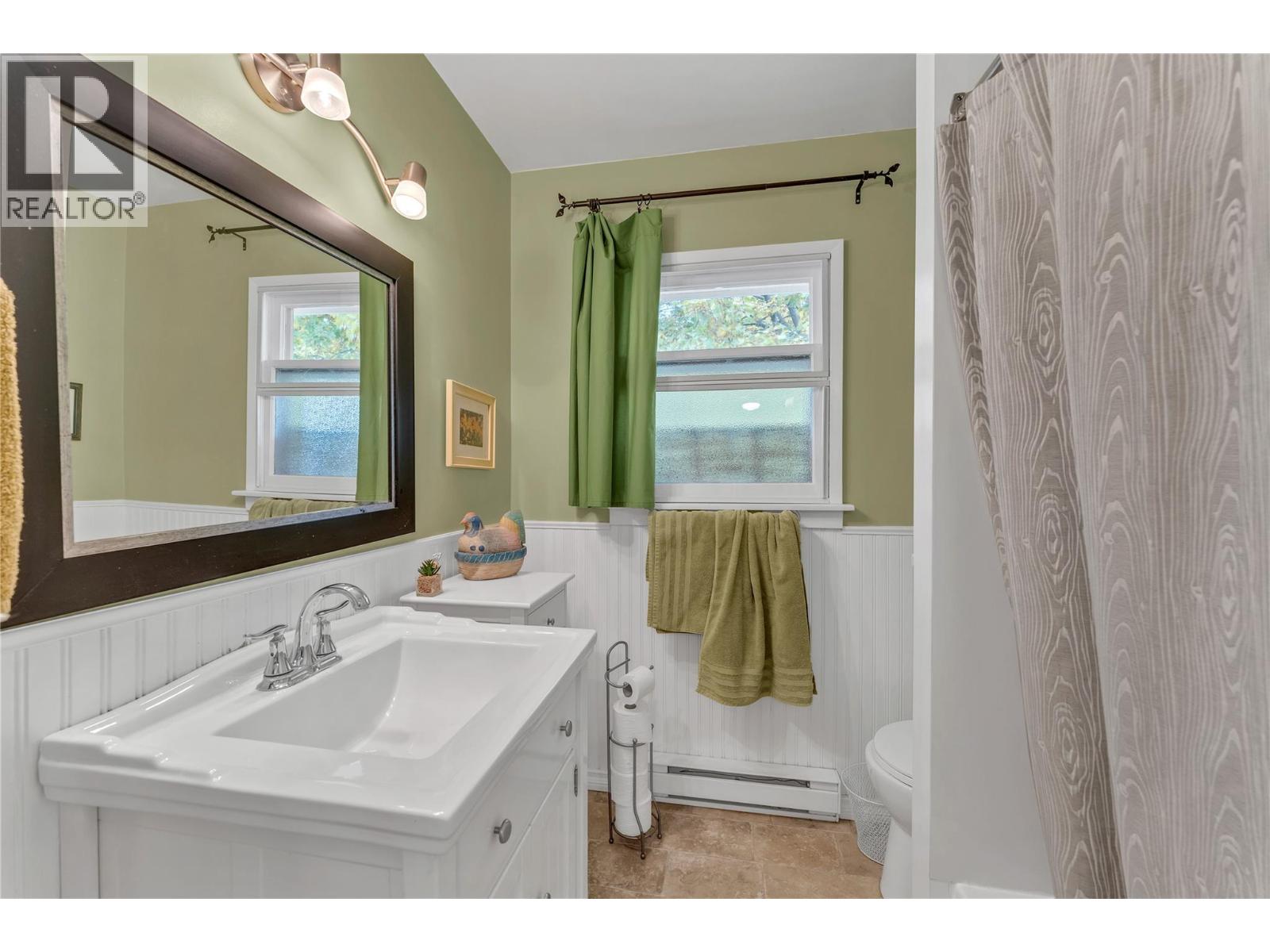 956 Kilwinning Street, Penticton