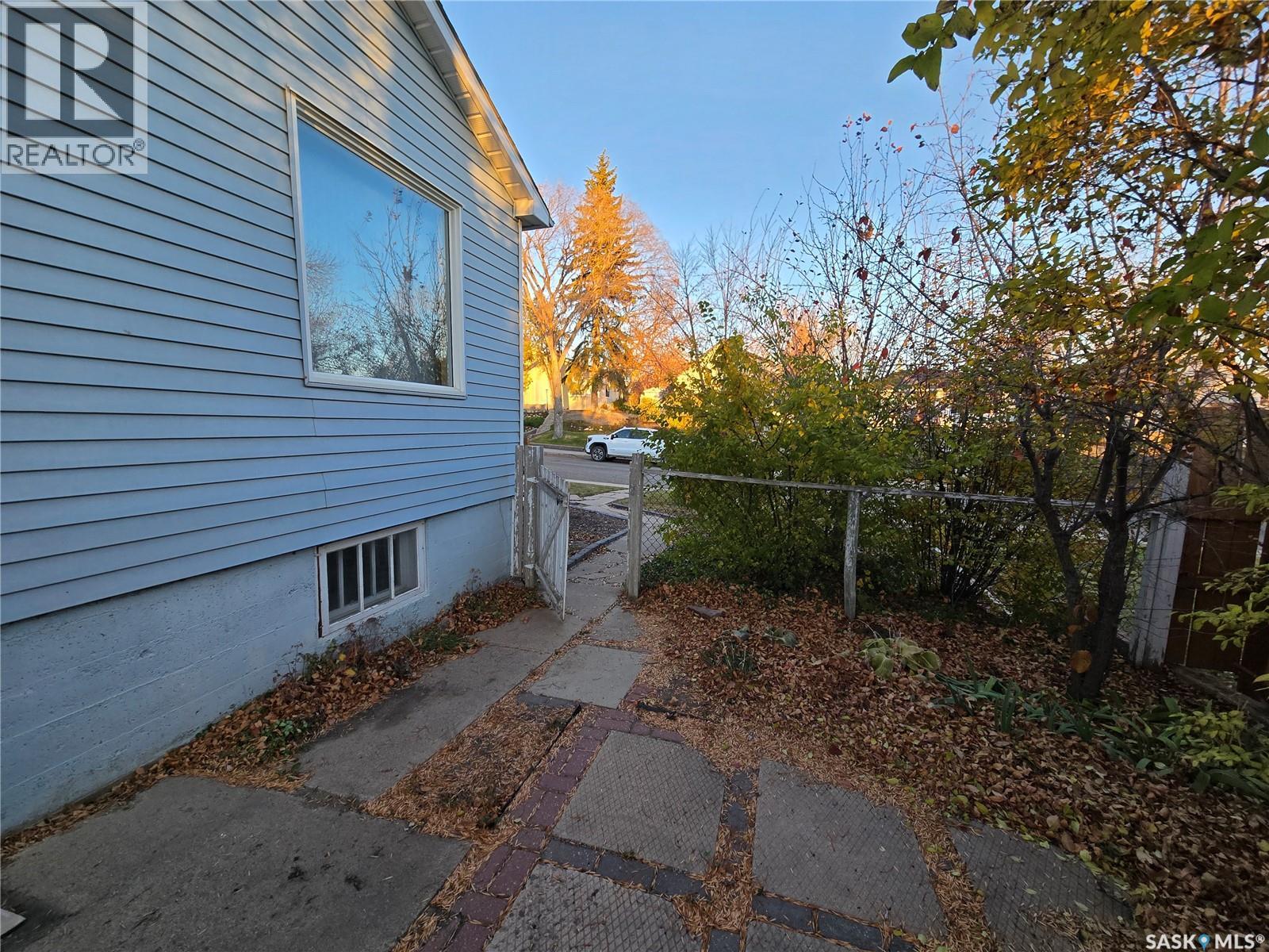 Single Family House Bungalow for Sale in  nd AVENUE NW Swift Current 