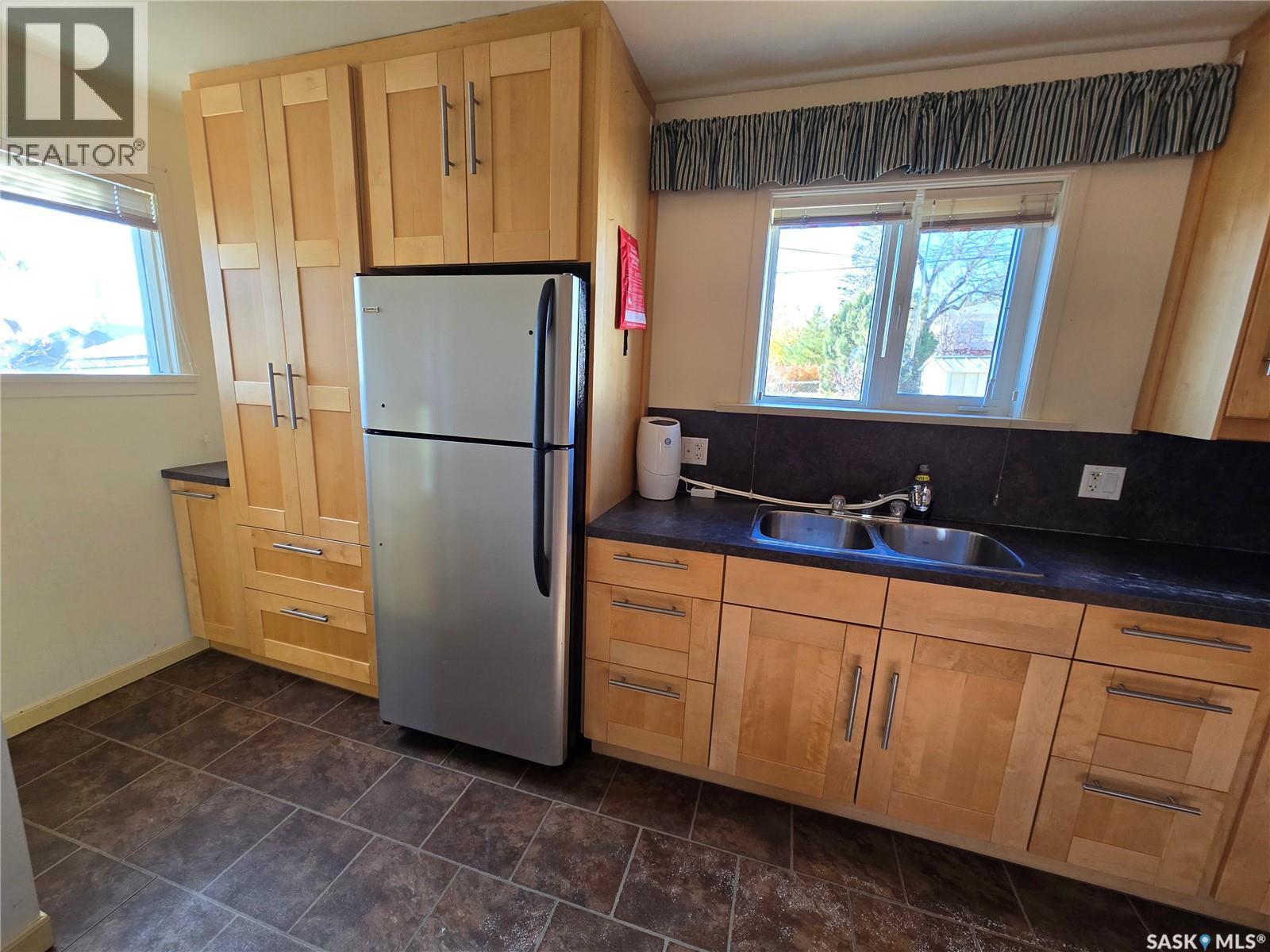 Single Family House Bungalow for Sale in  nd AVENUE NW Swift Current 