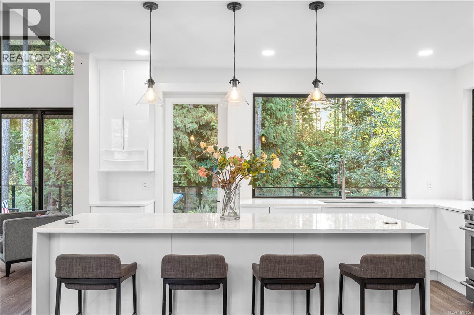 210 Crestline Terr, Nanaimo