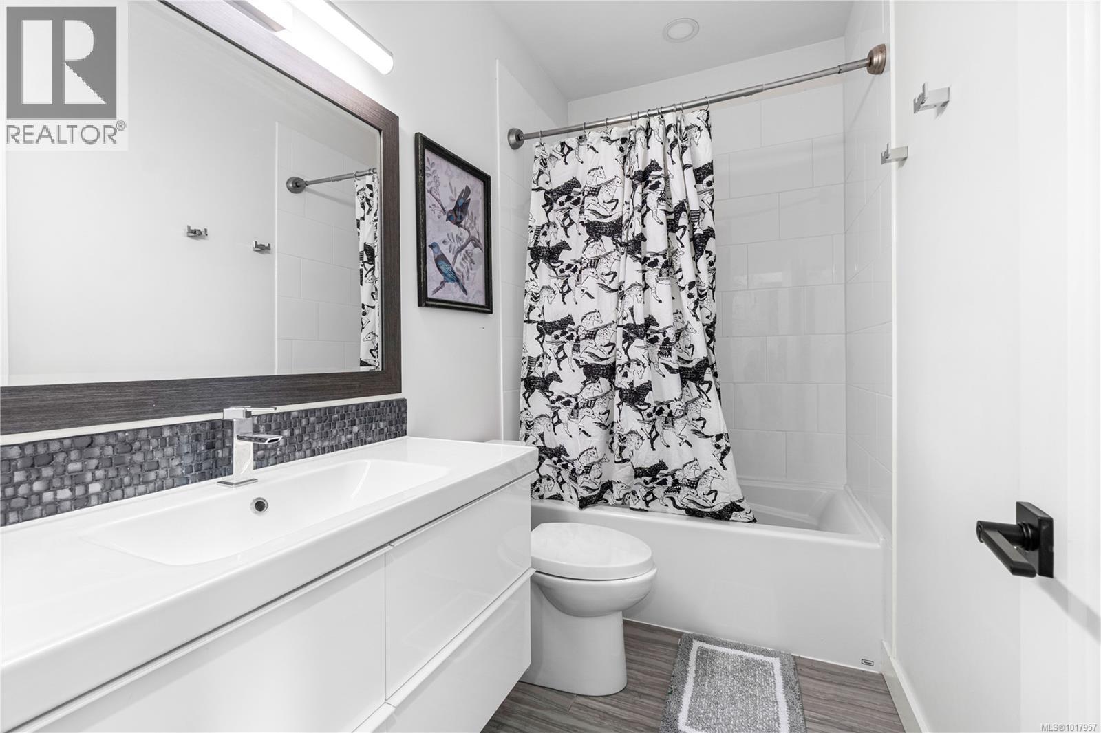 210 Crestline Terr, Nanaimo