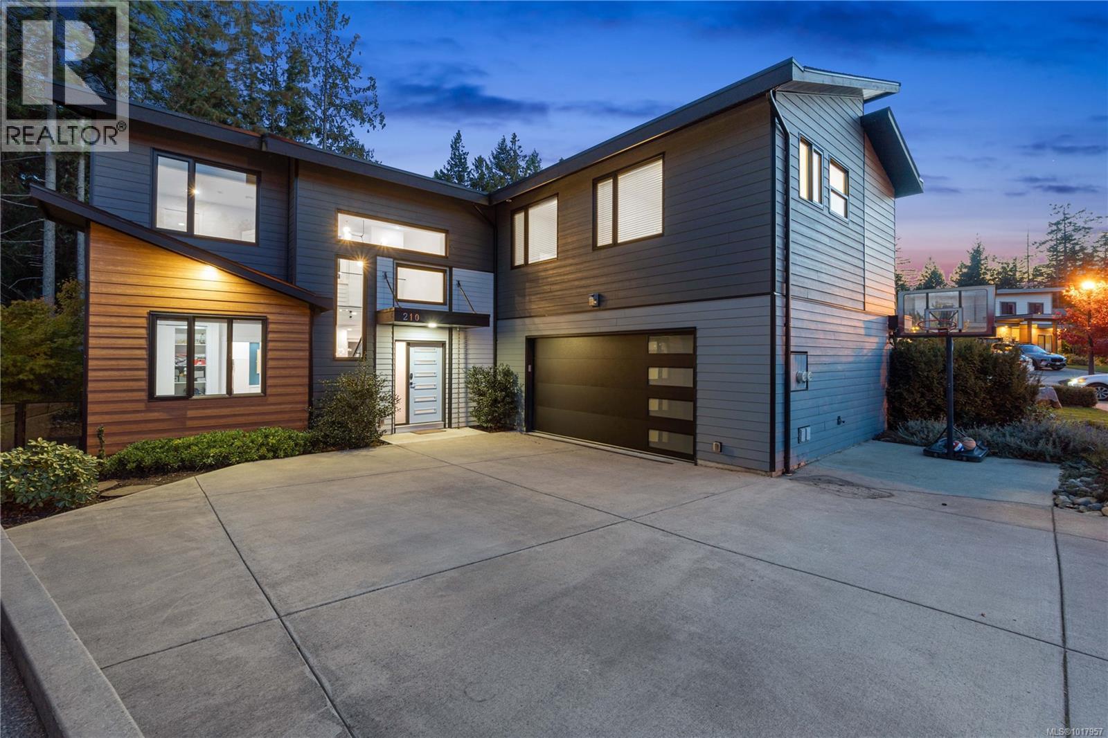 210 Crestline Terr, Nanaimo