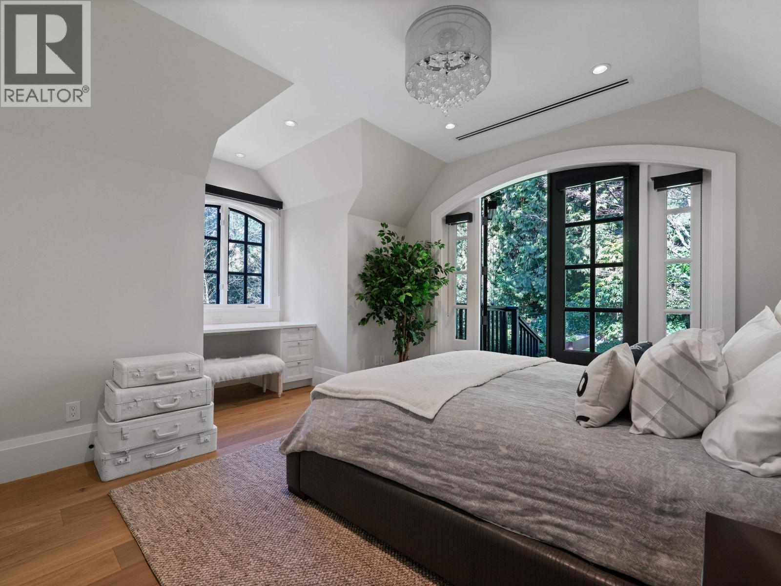 2985 ALTAMONT CRESCENT, West Vancouver