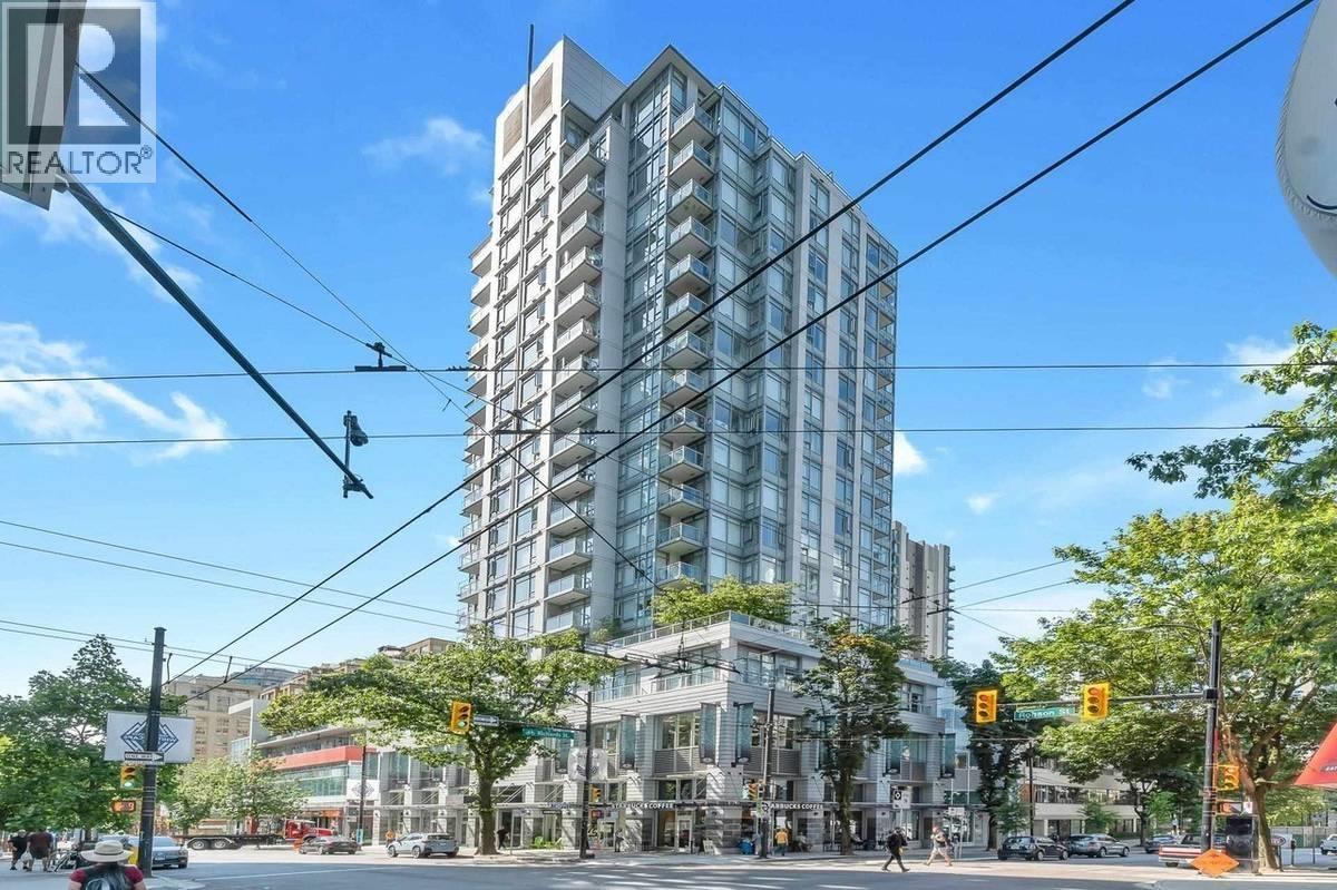 304 480 ROBSON STREET, Vancouver