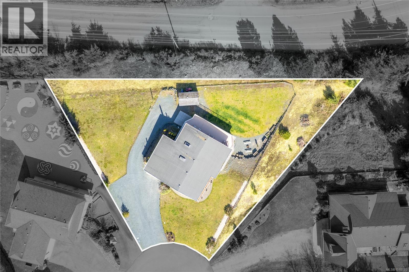 3021 Raymur Pl, Qualicum Beach