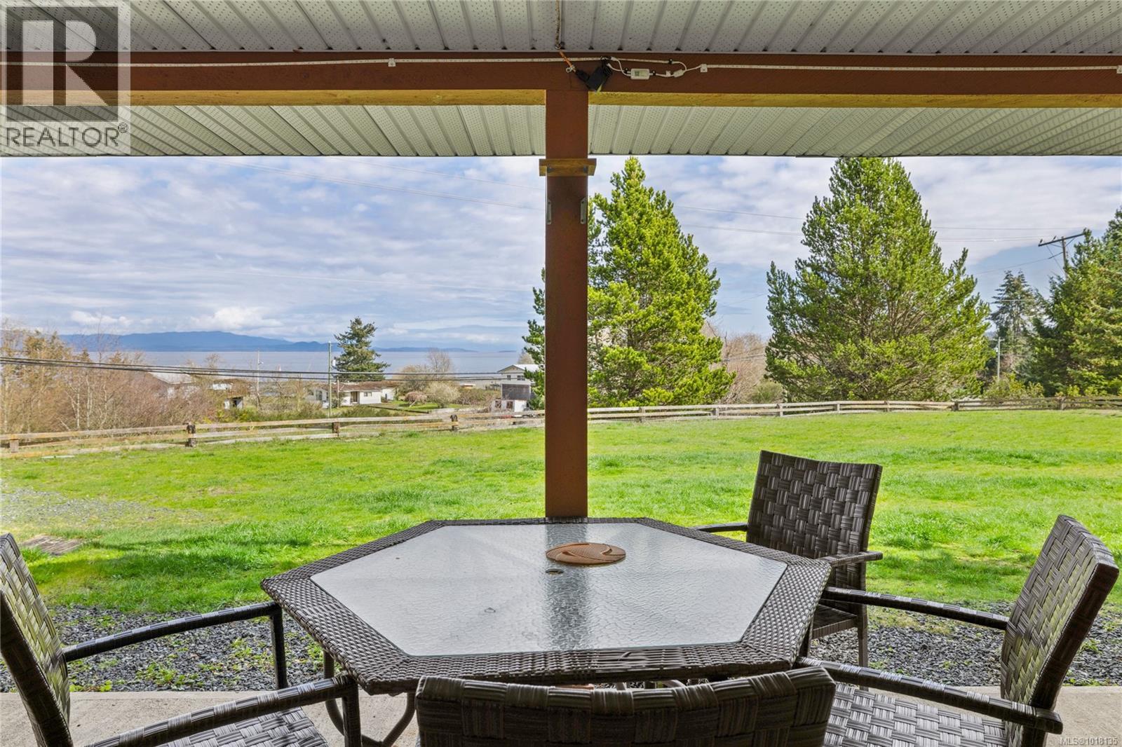 3021 Raymur Pl, Qualicum Beach