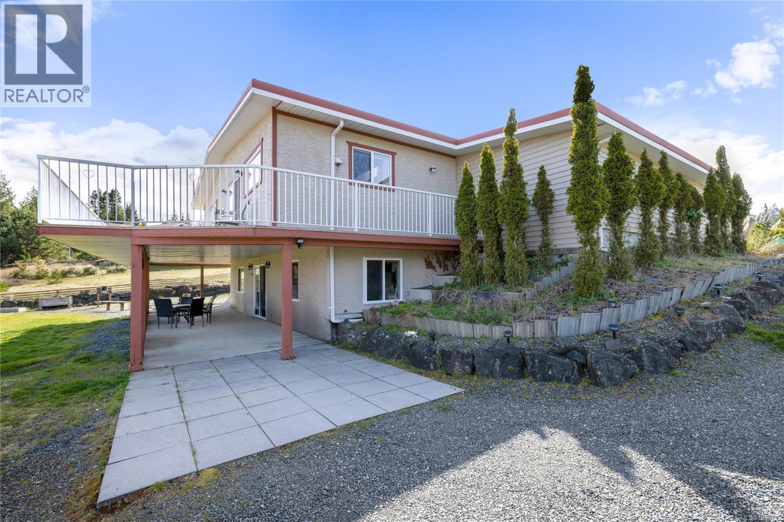 3021 Raymur Pl, Qualicum Beach