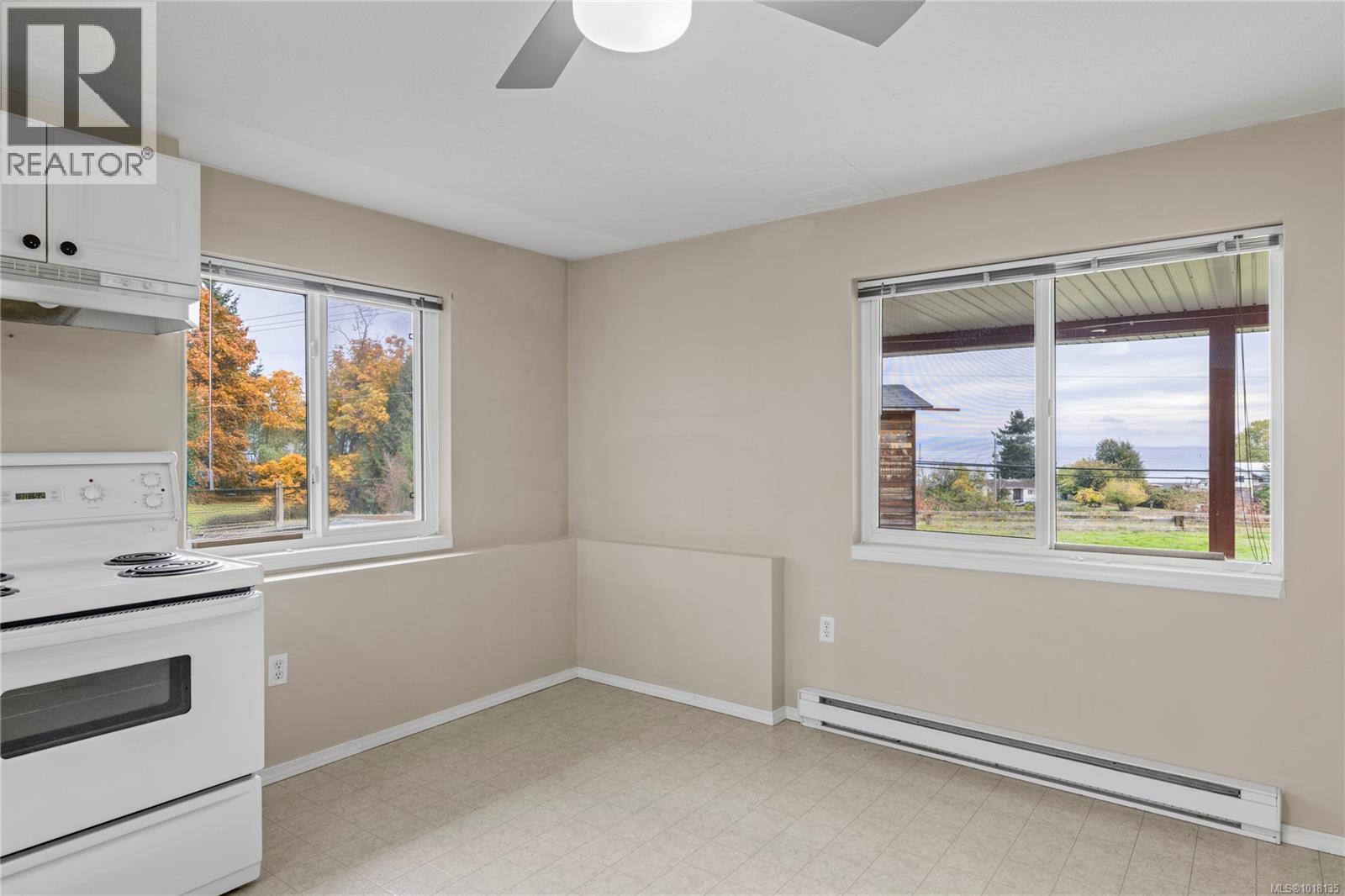 3021 Raymur Pl, Qualicum Beach