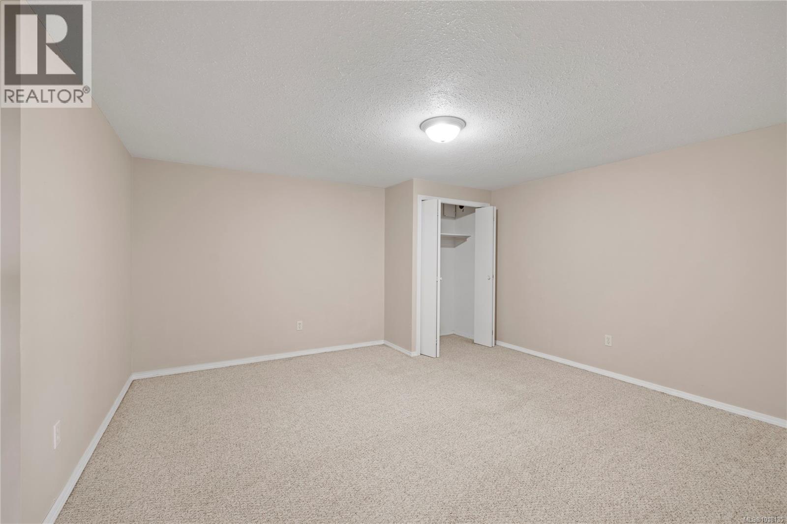 3021 Raymur Pl, Qualicum Beach