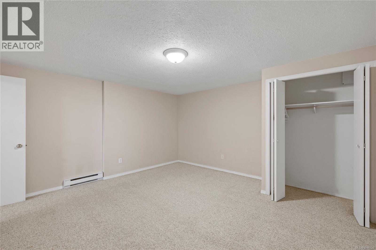 3021 Raymur Pl, Qualicum Beach