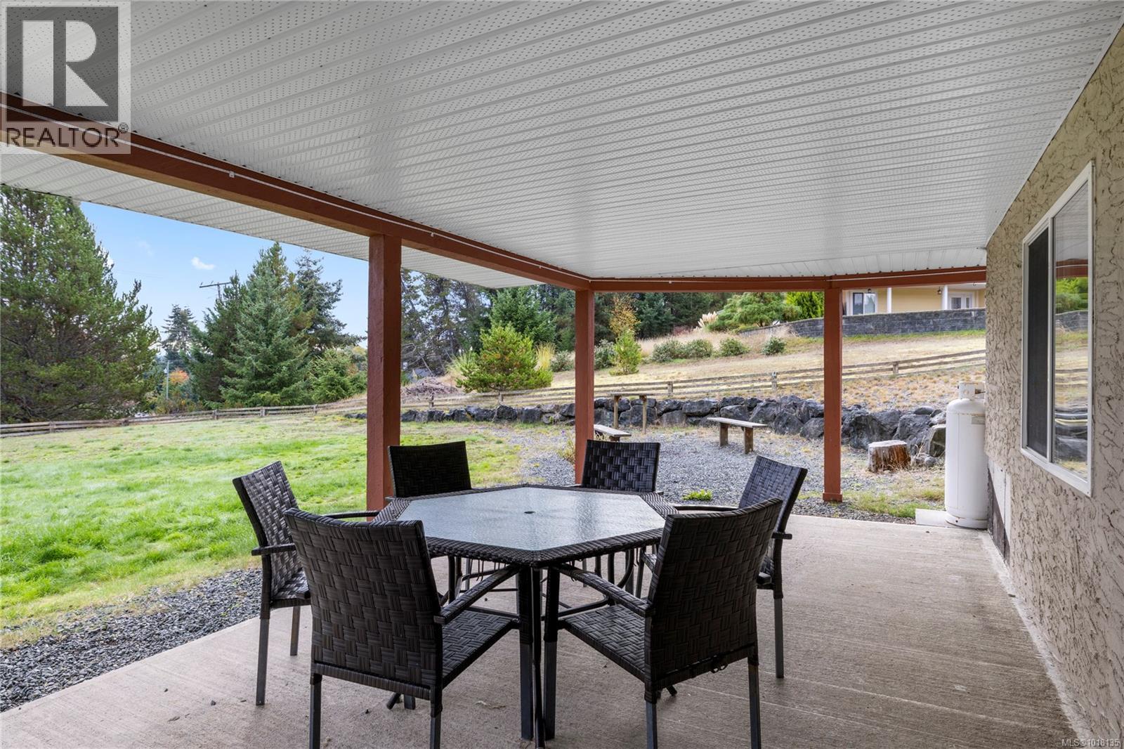 3021 Raymur Pl, Qualicum Beach