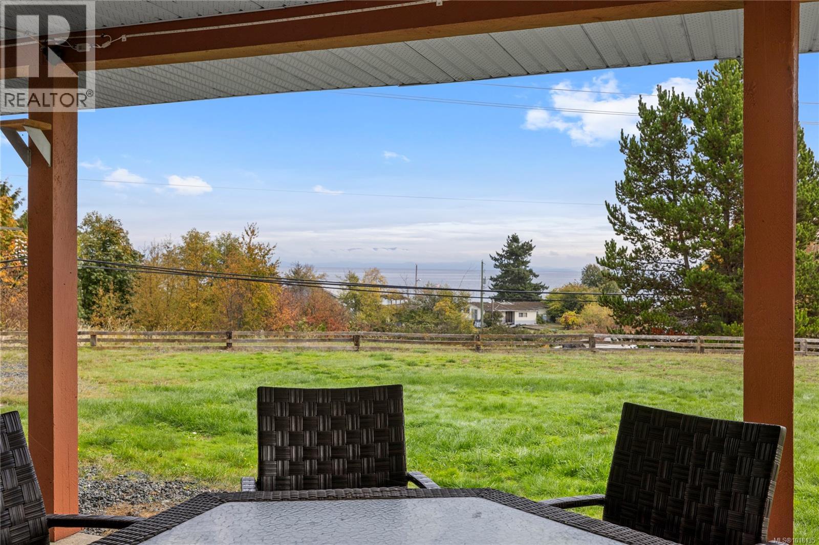 3021 Raymur Pl, Qualicum Beach