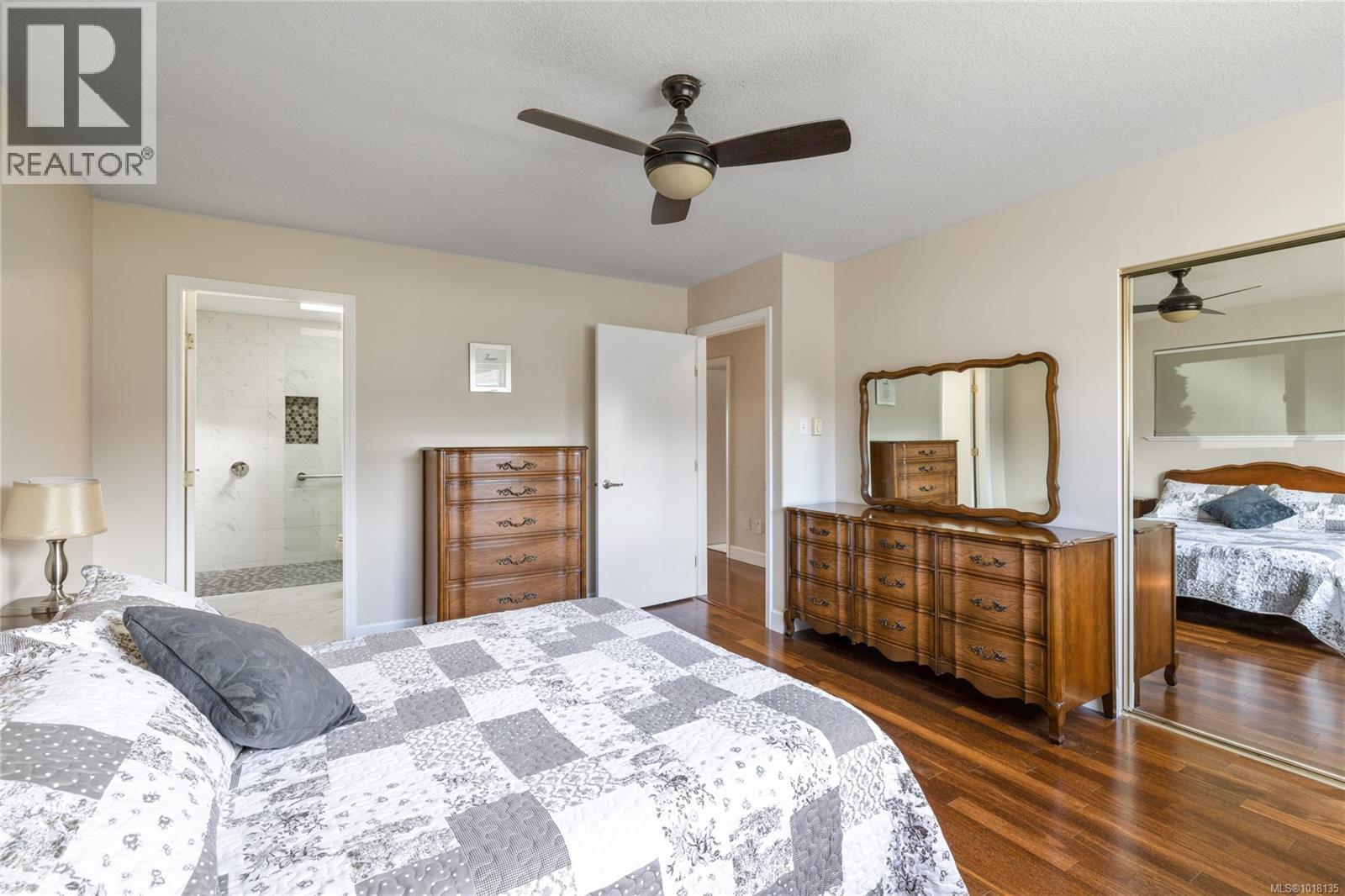 3021 Raymur Pl, Qualicum Beach