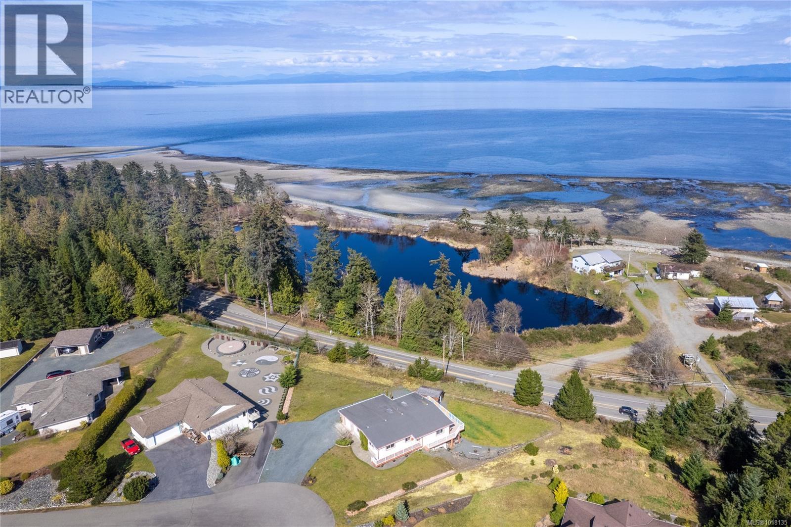 3021 Raymur Pl, Qualicum Beach