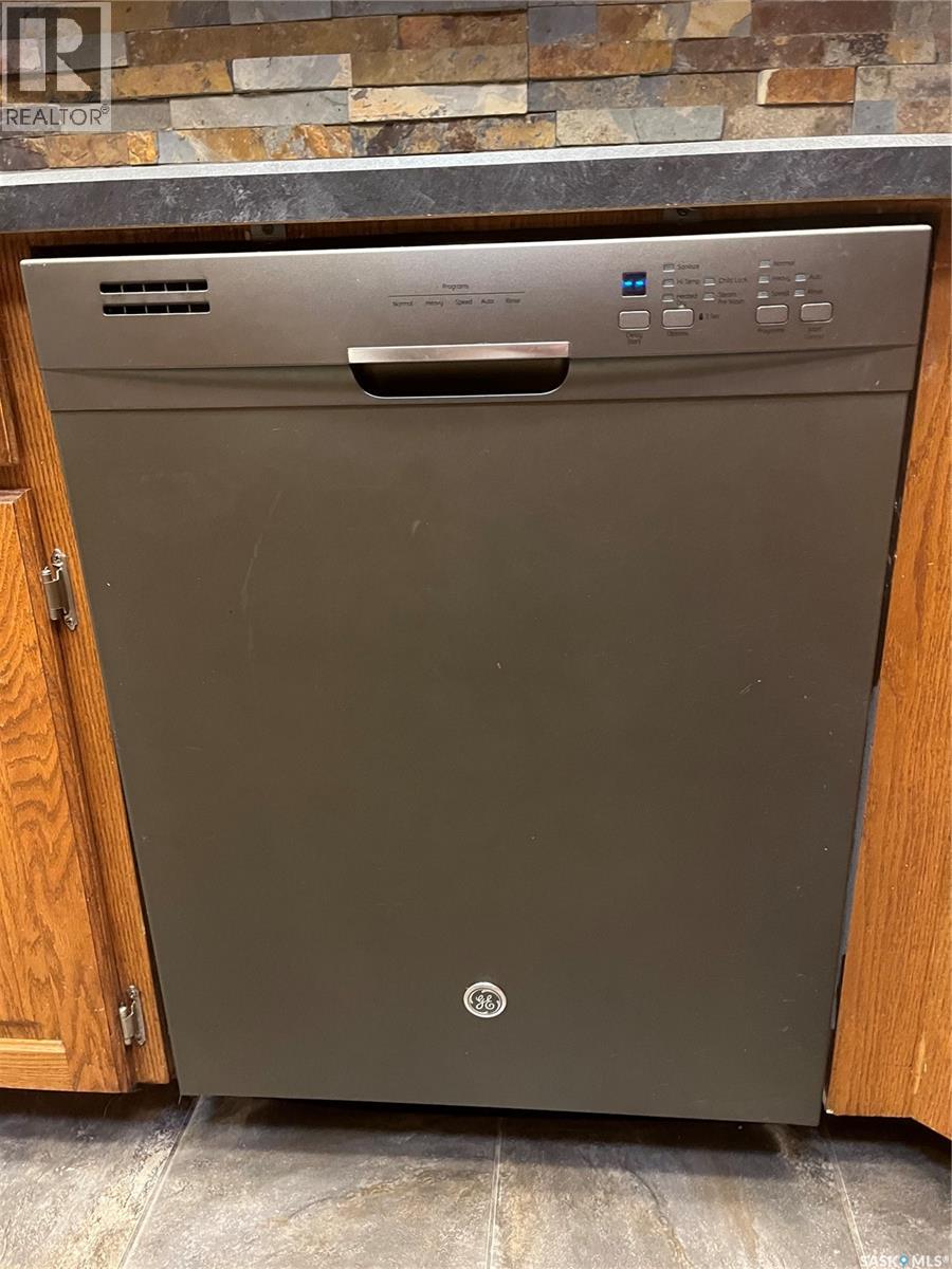 Single Family House Bungalow for Sale in  Royal STREET Regina 