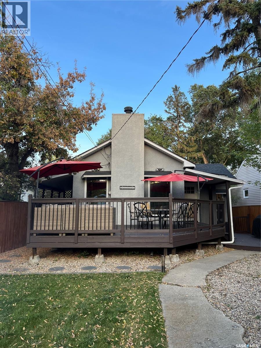 Single Family House Bungalow for Sale in  Royal STREET Regina 