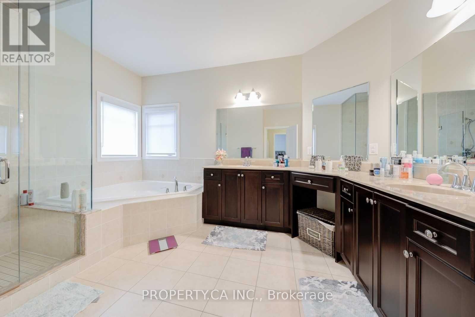 Single Family House for Sale in  VALLEY VISTA DRIVE Vaughan (Patterson) 