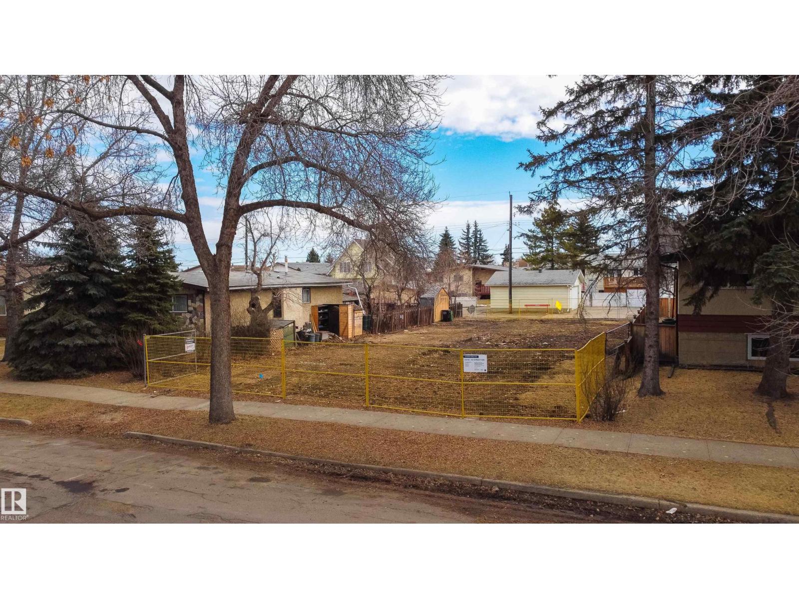 12219 45 ST NW, Edmonton