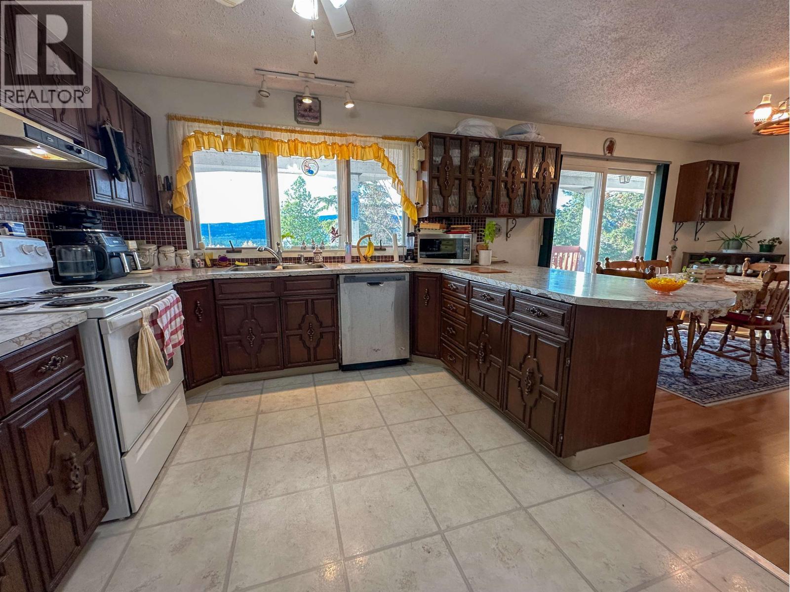 21900 E 16 HIGHWAY, Fort Fraser