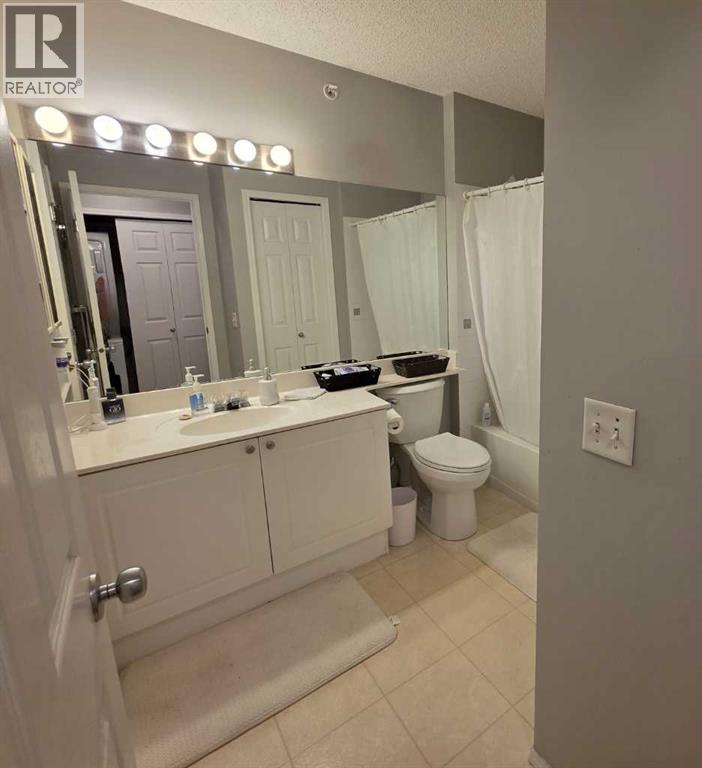 Single Family House for Sale in   Country Village Bay NE Country Hills Village Calgary 