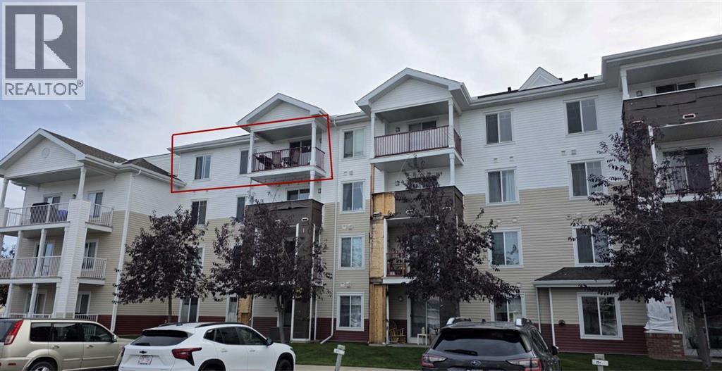 Single Family House for Sale in   Country Village Bay NE Country Hills Village Calgary 