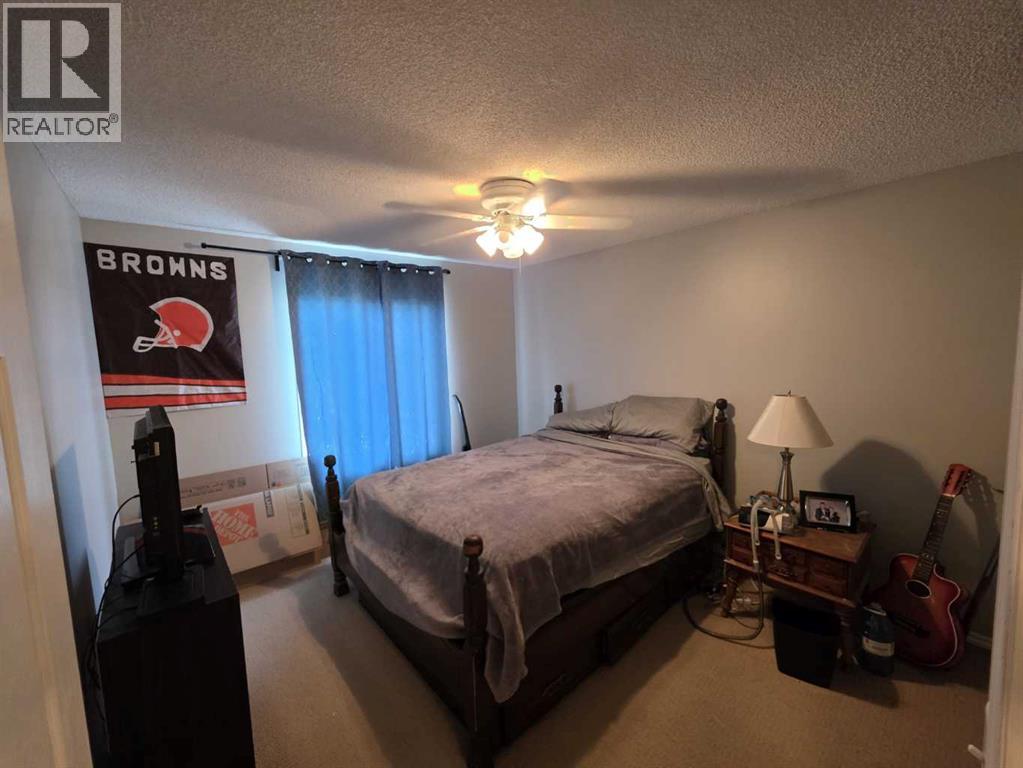 Single Family House for Sale in   Country Village Bay NE Country Hills Village Calgary 