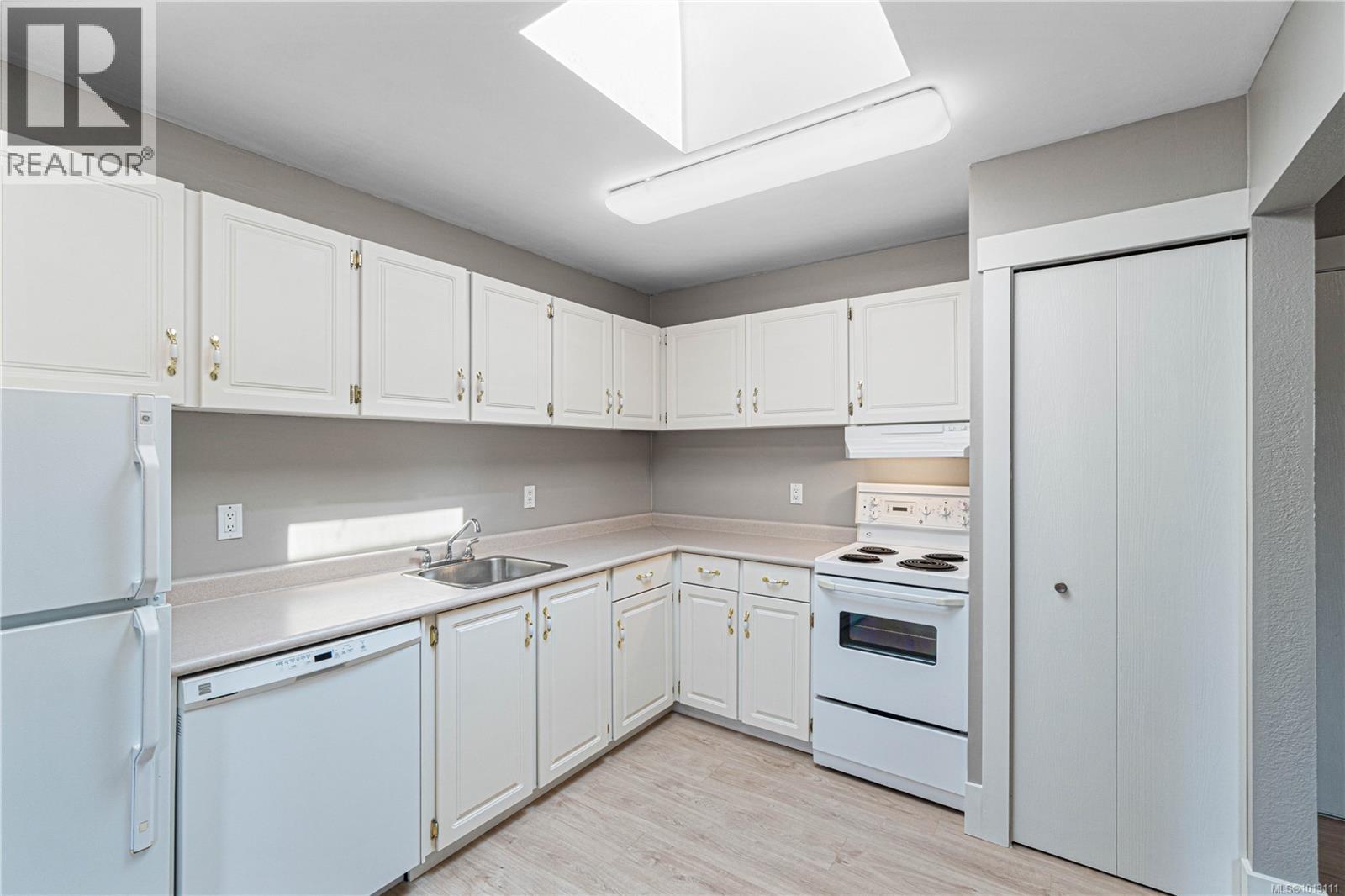 301 345 Morison Ave, Parksville